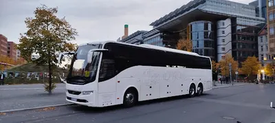 Komartrans. Przewozy krajowe i międzynarodowe osób. Mońko P.